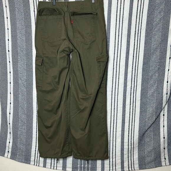 Levi’s 94’ Baggy Cargo Pants - Picture 5 of 6